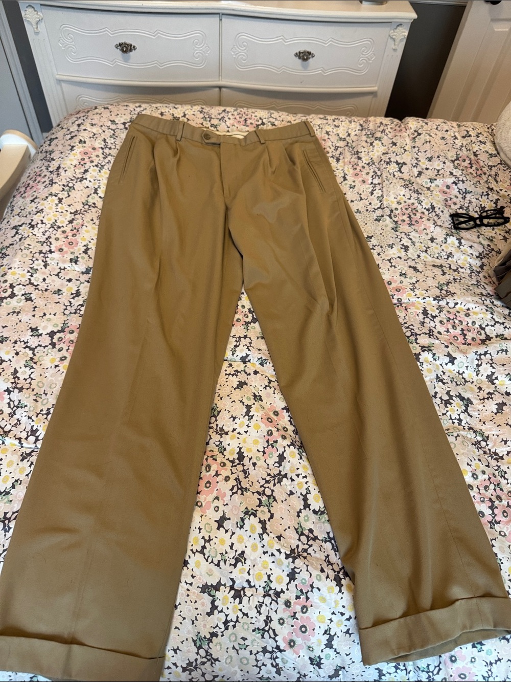Men's Classic Straight Chinos in Tan